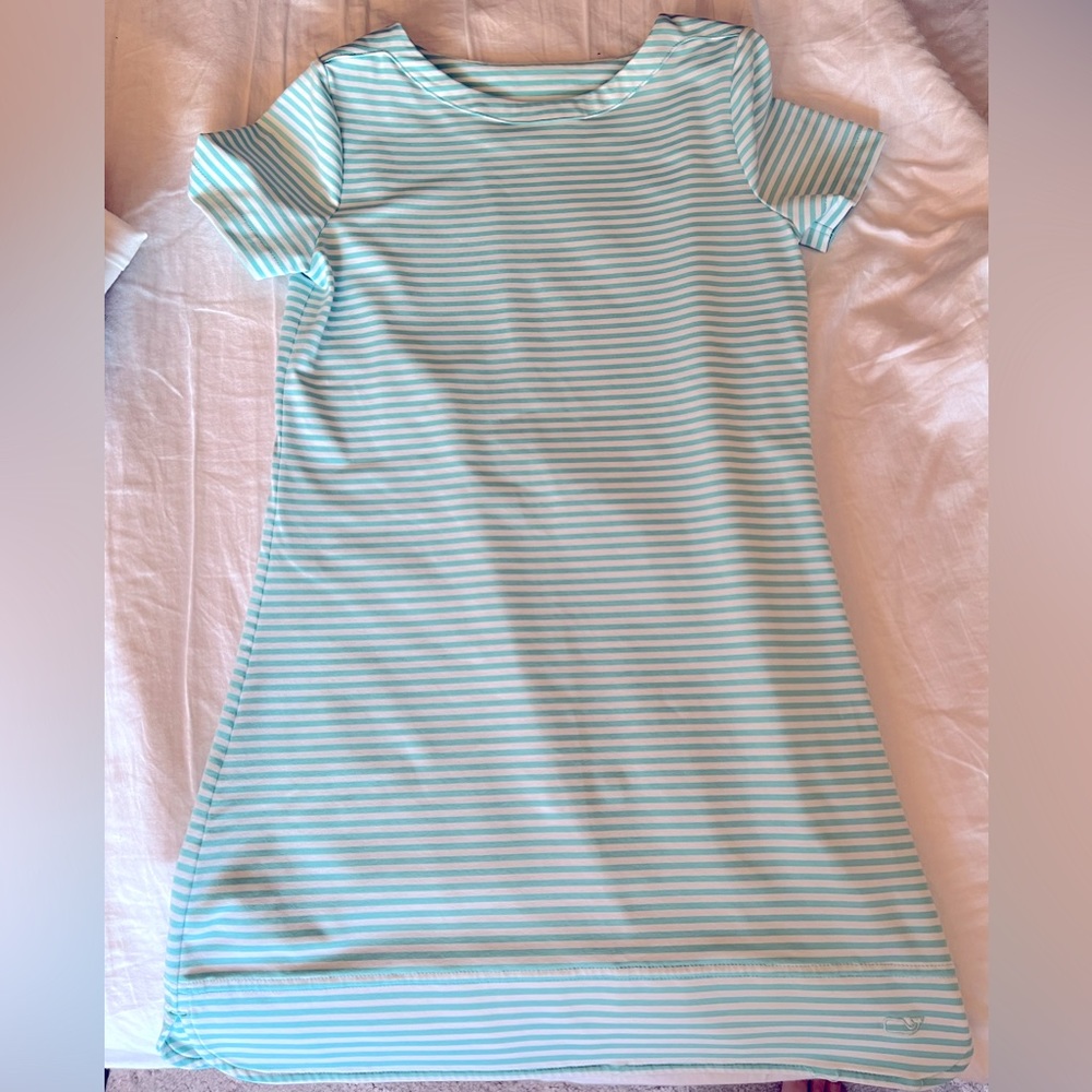 Vineyard Vines girl’s size 7/8 aqua and white striped dress